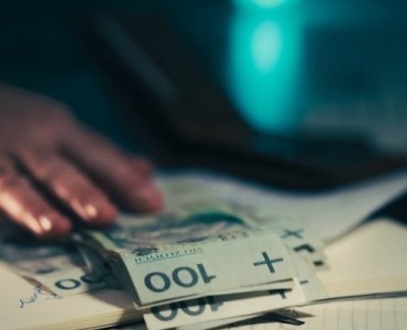 Zanim złożysz rezygnację ze studiów: pełny rachunek kosztów i jak nie przepłacić