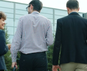 Zanim podpiszesz umowę: 10 sposobów, by upewnić się, że przyszły pracodawca jest godny zaufania