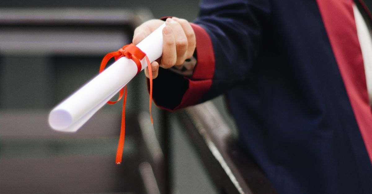 Zamień oceny na złotówki: jak zdobyć rektorskie stypendium dla najlepszych