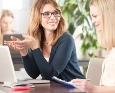 Studia, praca i brak czasu. Jak napisać pracę dyplomową i nie zwariować?